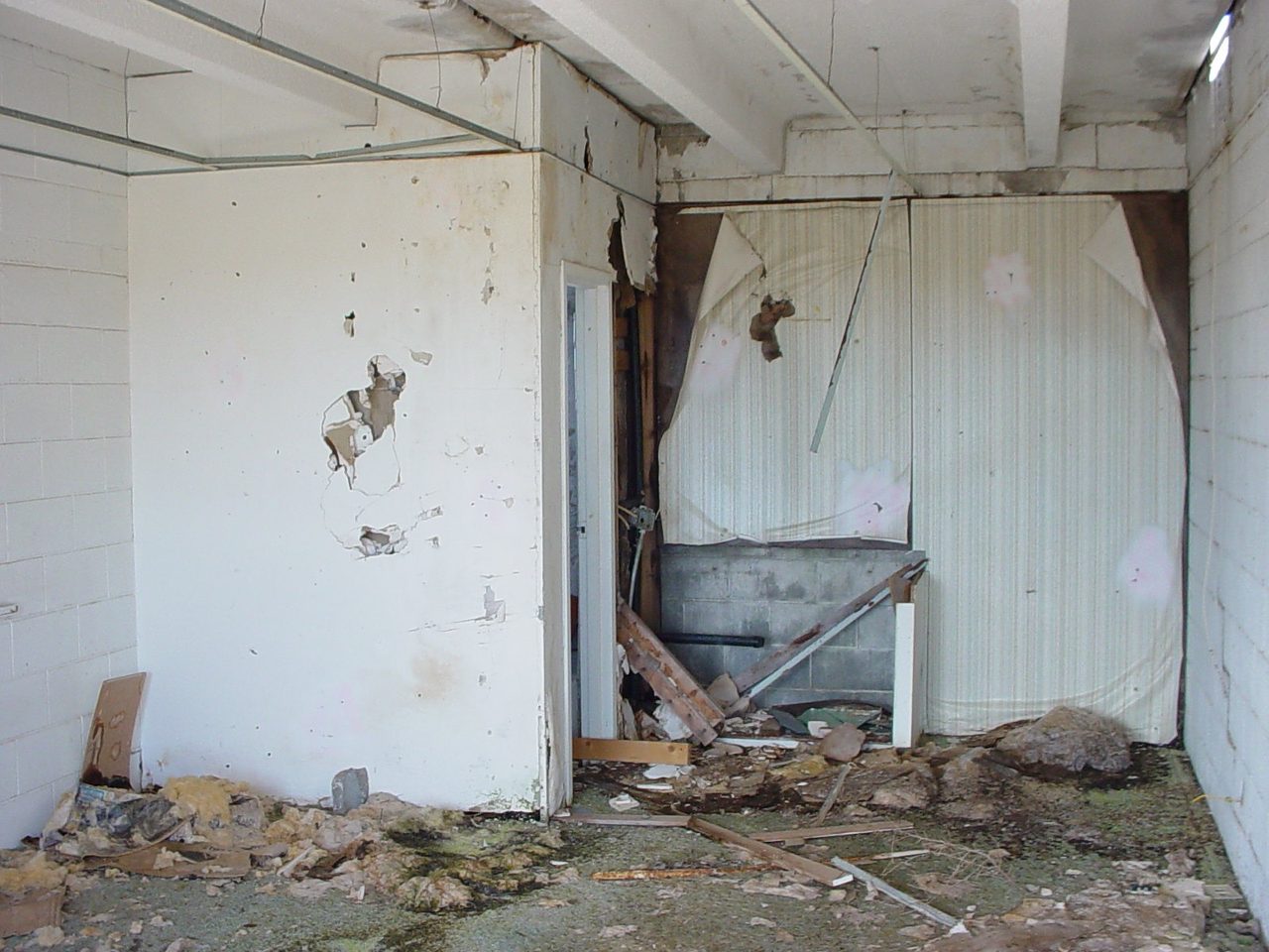 Abandoned motel off 66